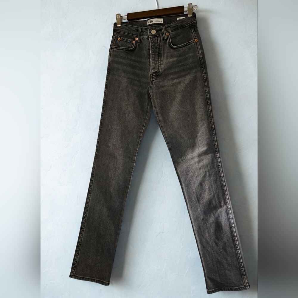 Women's ZARA Gray Straight Leg Jeans Size 2